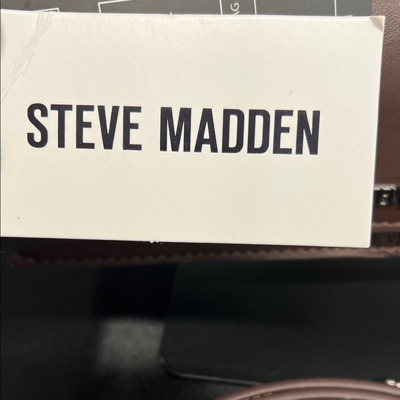 Steve Madden | Chocolate Brown Clutch/Shoulder/Crossbody Purse - Picture 3 of 15